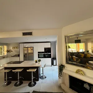 https://condes-de-iza.1costadelsol.com